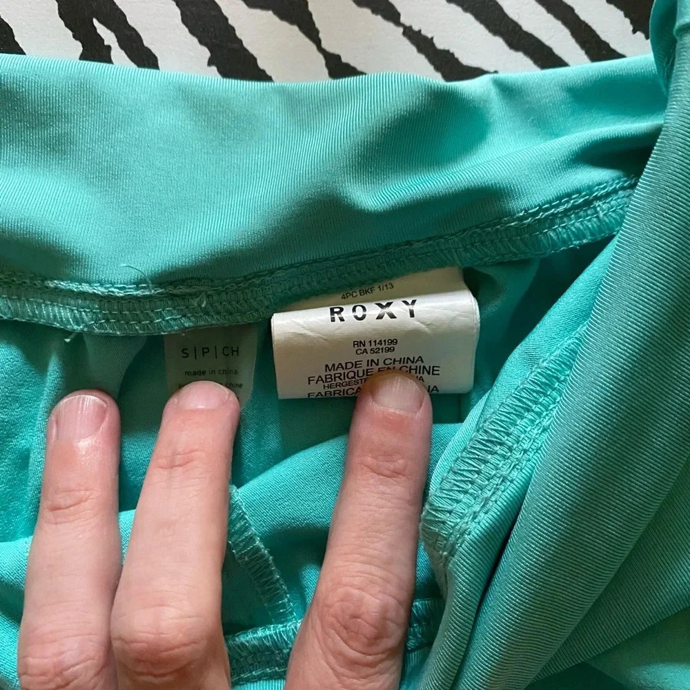 Roxy board shorts new without tags - Picture 3 of 6